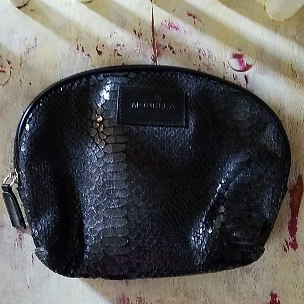 Models Makeup Bags - Picture 5 of 6